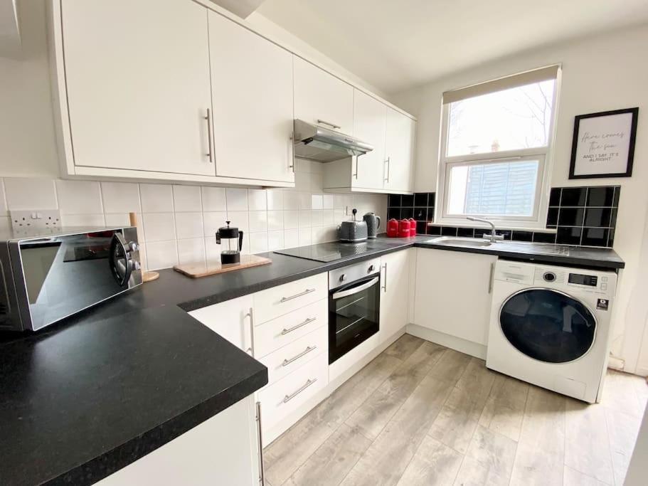 Charming Seaside Cottage In Leigh-On-Sea Southend-on-Sea Luaran gambar